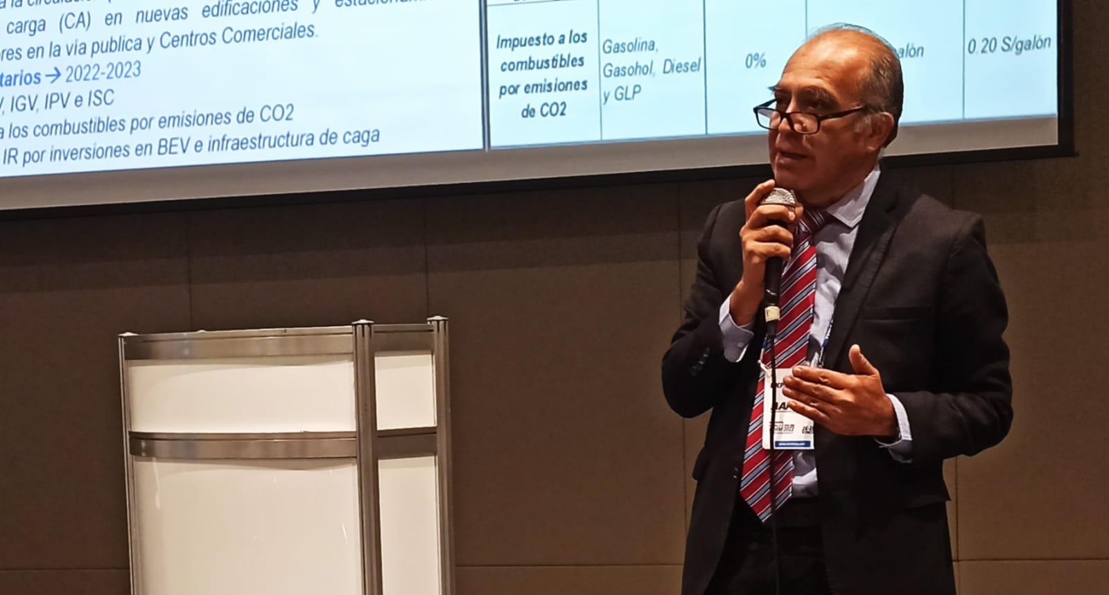 Los vehículos eléctricos generan un ahorro del 75% en comparación con el combustible