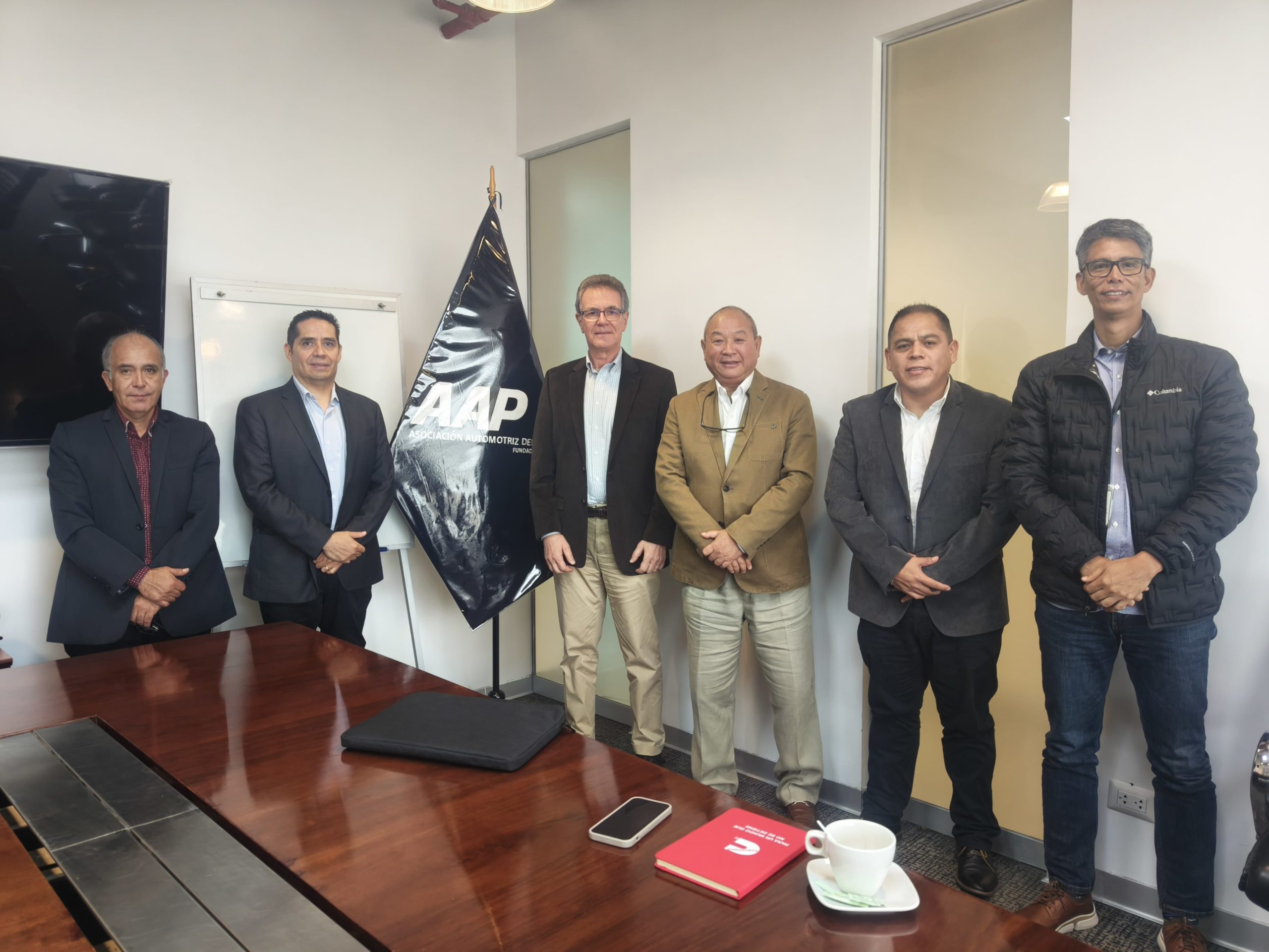 GREMIO AUTOMOTOR SE REUNIÓ CON REPRESENTANTE DE CUMMINS MÉXICO