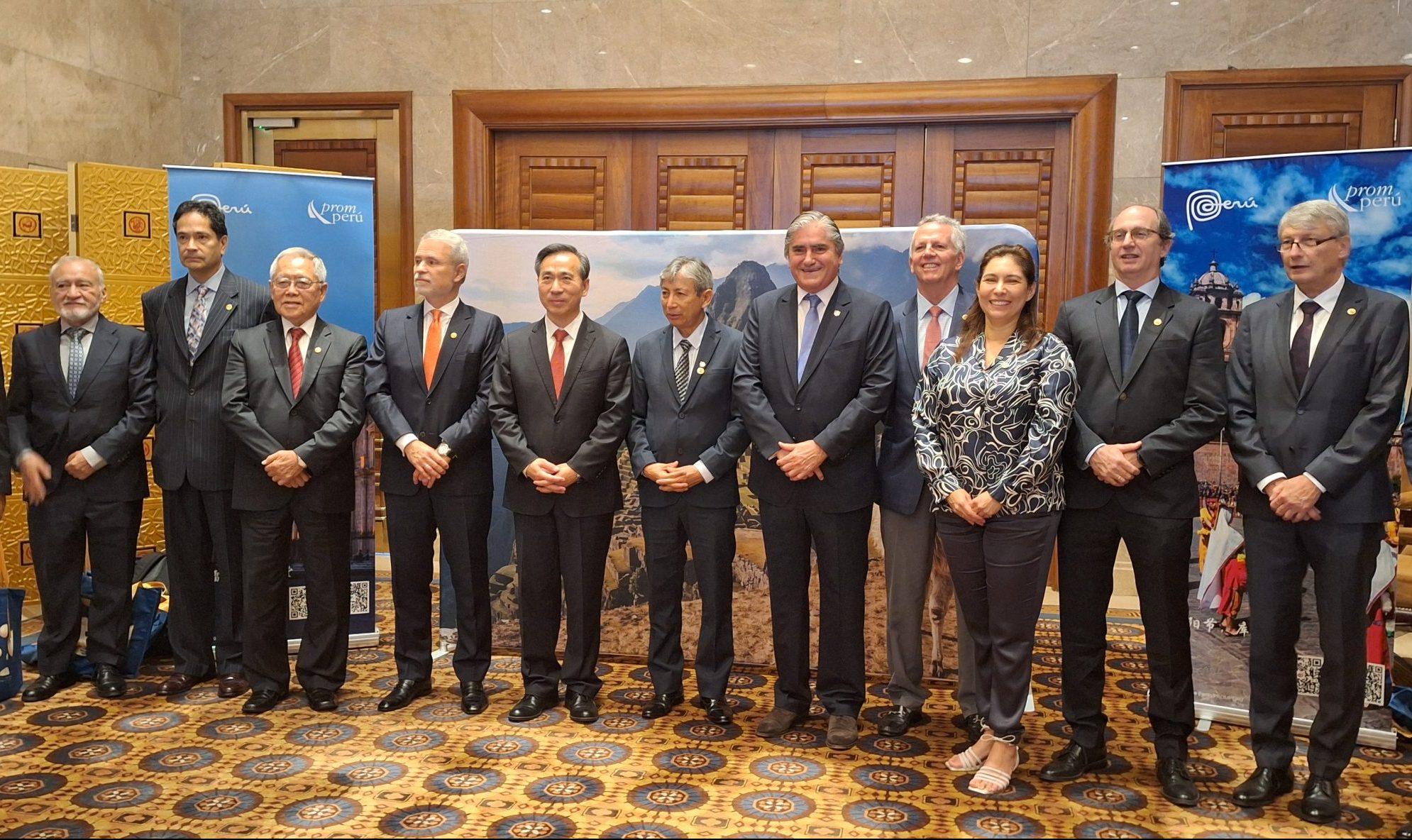 AAP FORMA PARTE DE LA DELEGACIÓN PERUANA QUE VISITA CHINA CON LA PRESIDENTA BOLUARTE