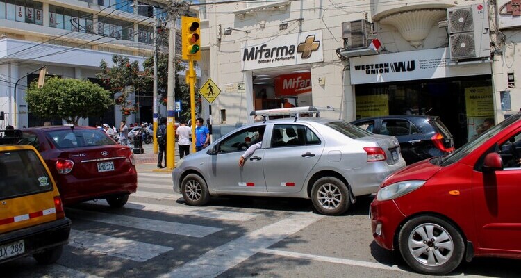 TRÁFICO Y DEFICIENTE INFRAESTRUCTURA LE CUESTA A CHICLAYO MÁS DE 500 MILLONES DE SOLES AL AÑO