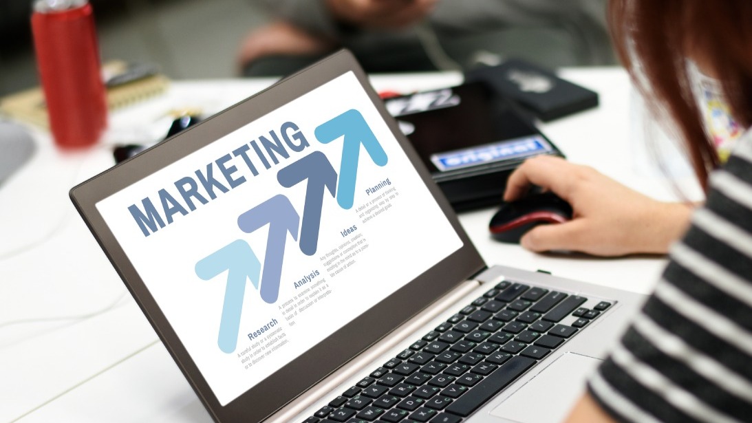 TRANSFORMACIÓN DIGITAL EN CONTABILIDAD Y TRIBUTACIÓN: HERRAMIENTAS CLAVE