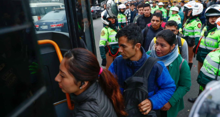 PARO DE TRANSPORTISTAS EN LIMA PODRÍA COSTAR HASTA S/ 230 MILLONES DIARIOS A LA ECONOMÍA