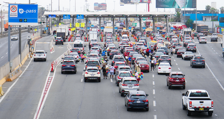 FLUJO VEHICULAR CRECE 3% EN FEBRERO POR TURISMO Y REACTIVACIÓN ECONÓMICA